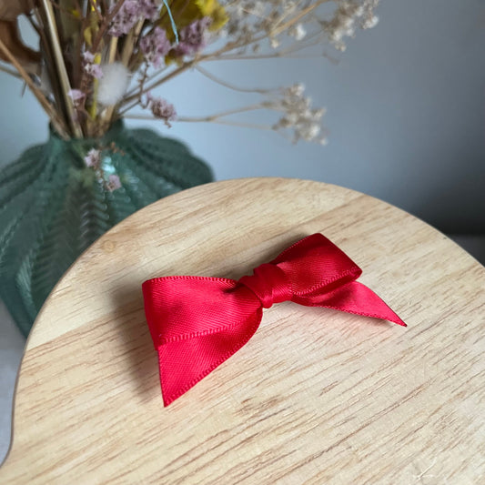 Petit noeud rouge
